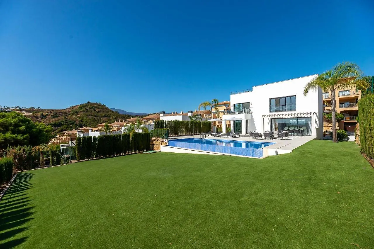 Vacation Marbella I Villa De La Resina, Infinity Pool, Golf Community, Africa Views Estepona